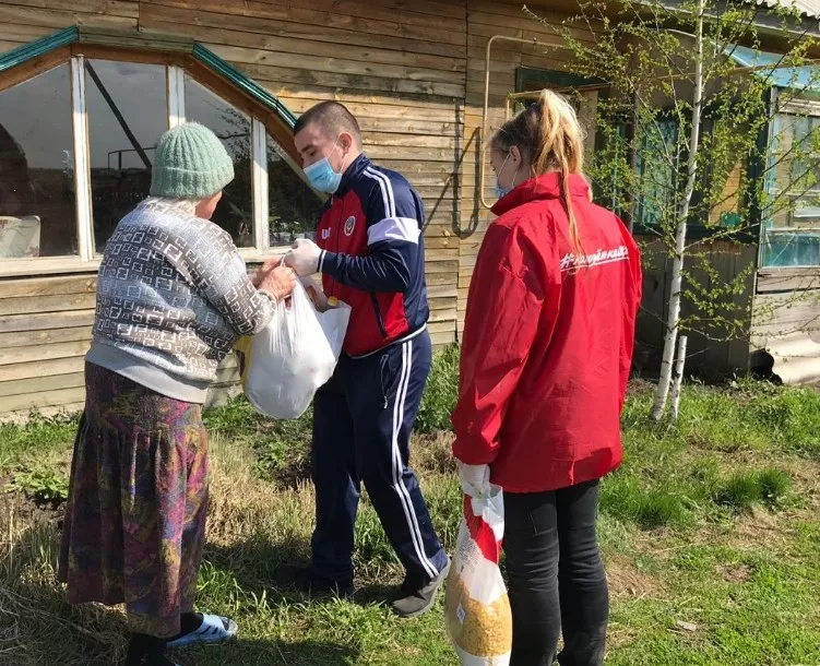 В Омской области волонтеры в рамках акции #МыВместе взяли под своё шефство целое село