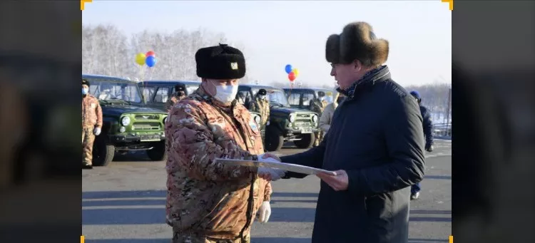 Сегодня губернатор передал 12 новых автомобилей управлению по охране животного мира