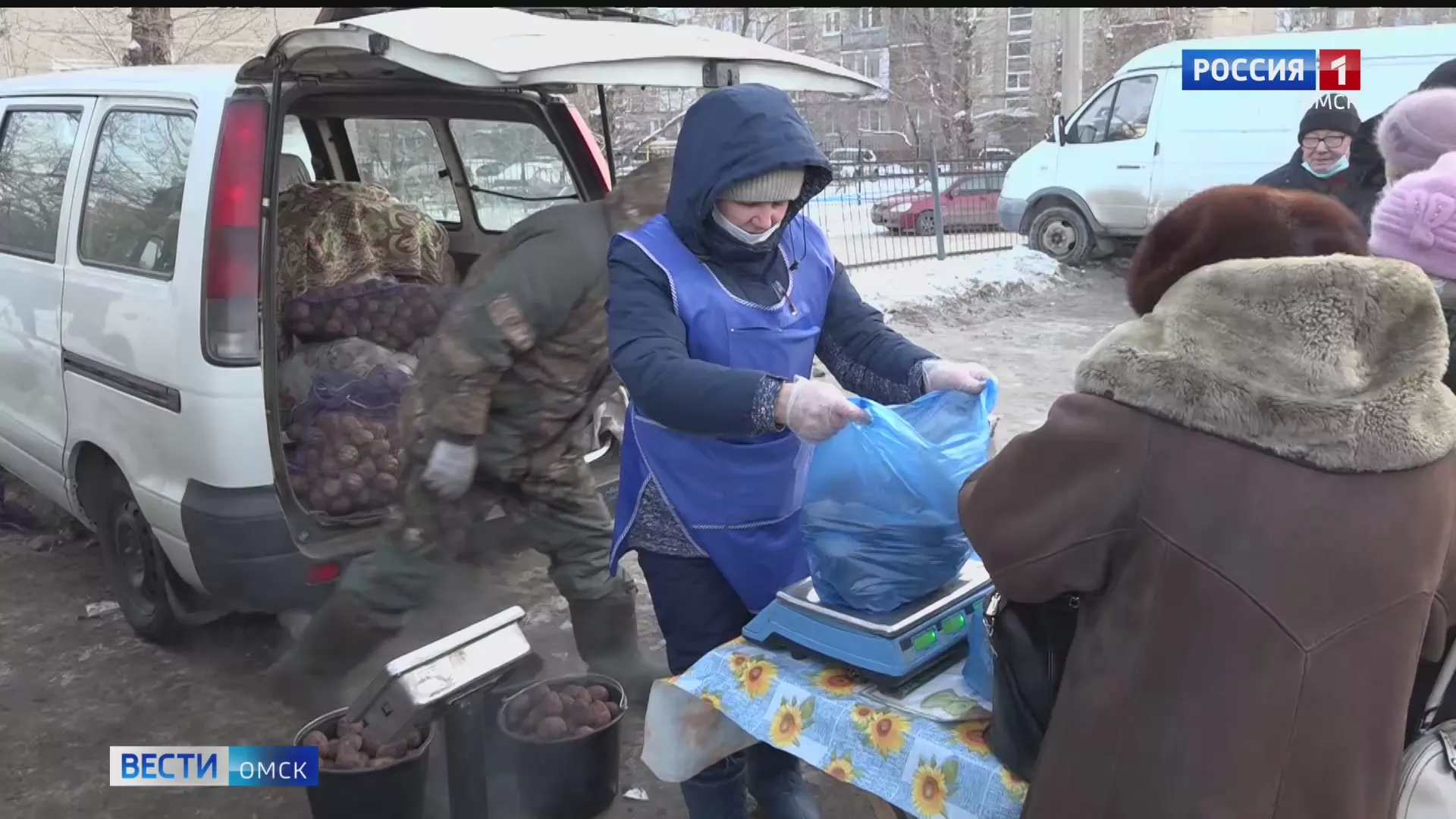 В Октябрьском округе Омска зафиксировано не менее 20 фактов несанкционированной торговли на улице