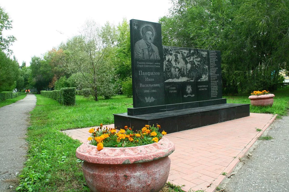 В Омске дали названия пяти скверам Октябрьского округа