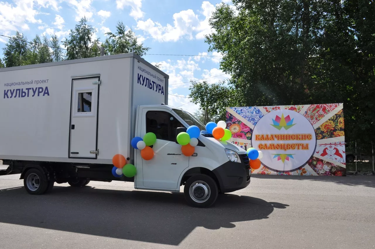 К жителям Омской области будут приезжать Дома культуры «на колесах»