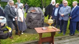 В Оптиной пустыни в основание памятника Достоевскому заложили кирпичи из Омской крепости