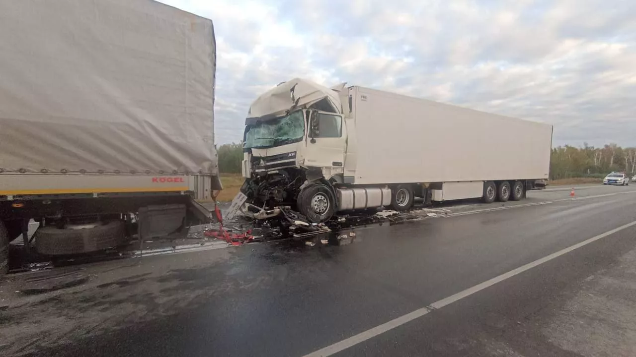 На трассе Тюмень-Омск из-за плохой видимости произошло сразу три ДТП