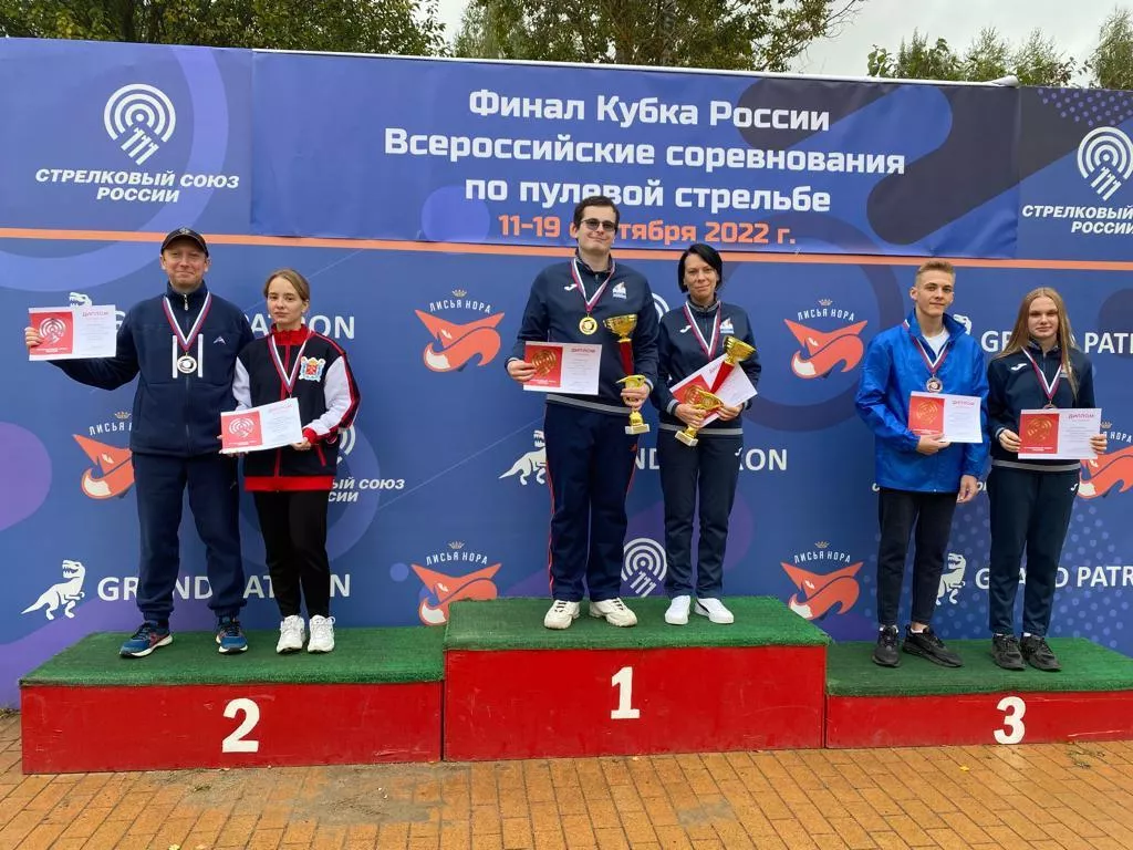 Омские стрелки Юлия и Ян Эйдензон вновь завоевали золото