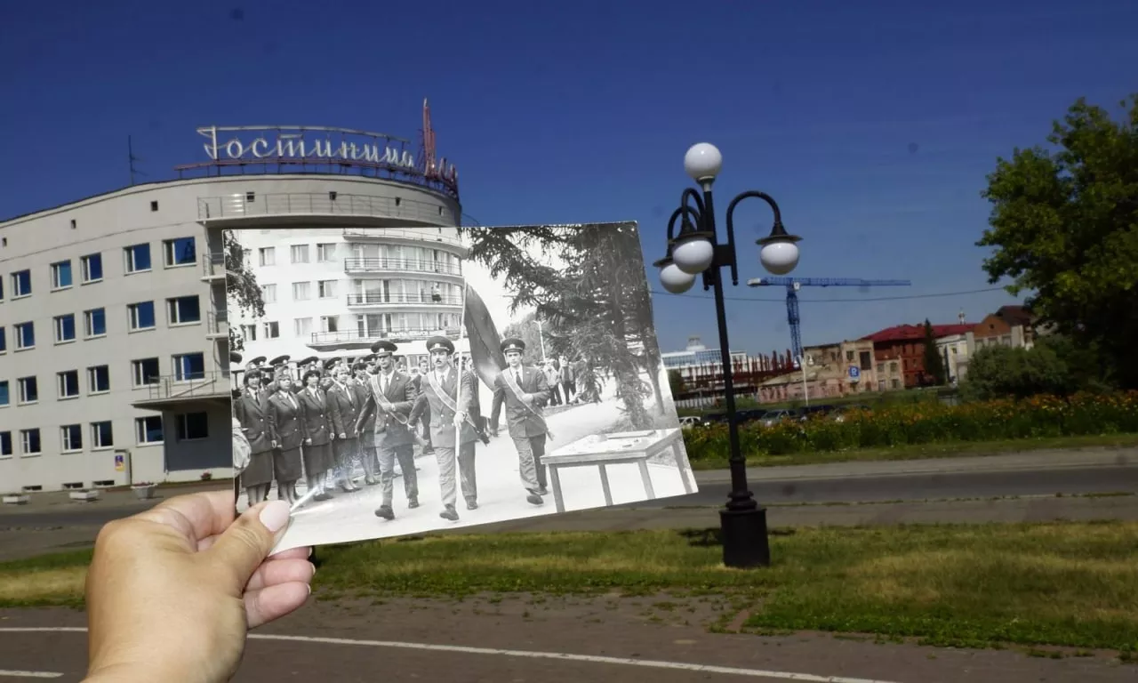 Александр Бурков поздравил омичей с Днем таможни и показал уникальное фото
