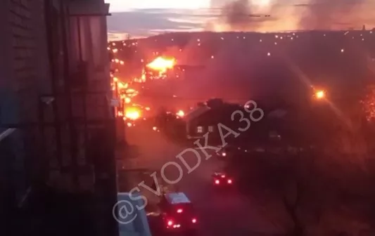 В Иркутске на дом упал военный истребитель Су-30