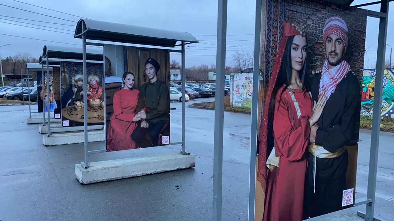 В Омске появилась необычная галерея портретов