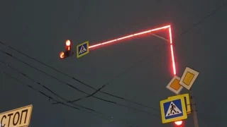 На Театральной площади установили светофор со светодиодами