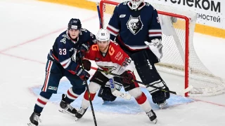 «Авангард» сегодня проведет матч в Нижнекамске против «Нефтехимика»