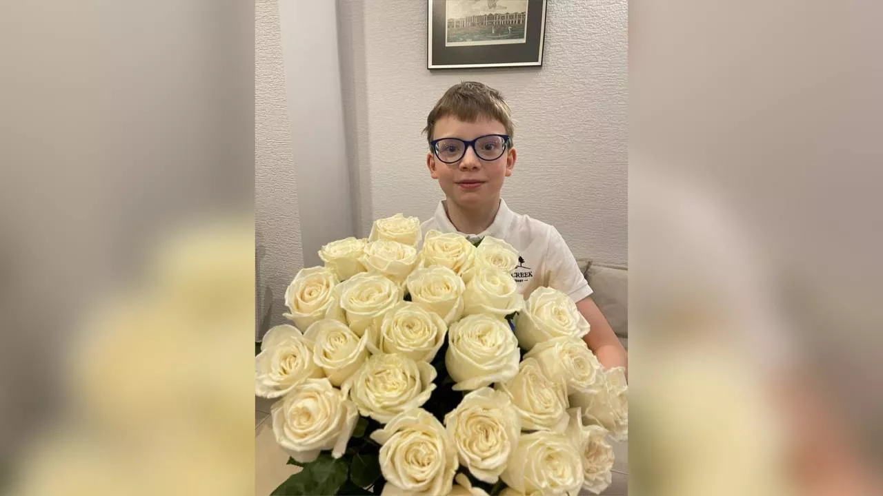 Александр Бурков поздравил свою жену с Днём Татьяны