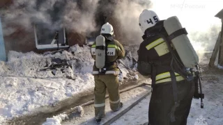 За месяц пожарные спасли 28 омичей