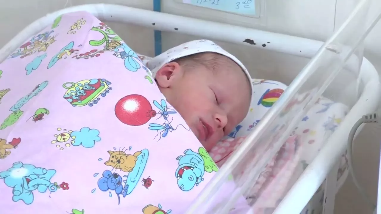 В ноября в Омске родились 12 двойняшек