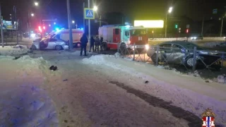 В ночном ДТП на Масленникова в Омске погиб пассажир иномарки
