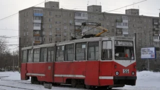 В Омске изменена схема маршрута трамвая №8 из-за обледенения