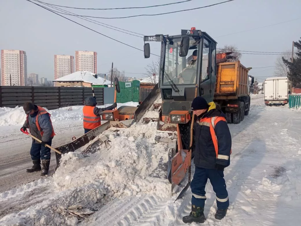 В Омске сформированы дополнительные бригады коммунальщиков для борьбы с паводком