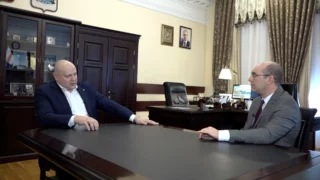 Мэр Омска Сергей Шелест дал большое интервью программе «Вести. События недели»