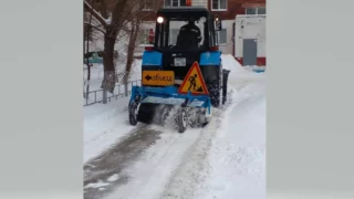 В Омске хозяйствующим субъектам выписано более 200 предписаний по уборке снега