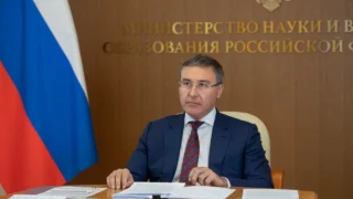 Глава Минобрнауки Валерий Фальков прилетит в Омск 18-19 мая