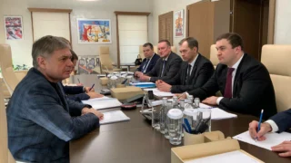 Виталий Хоценко обсудил развитие гандбола в Омской области