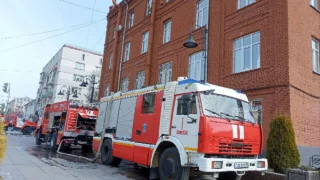 В Омске в историческом здании возник пожар (фото)