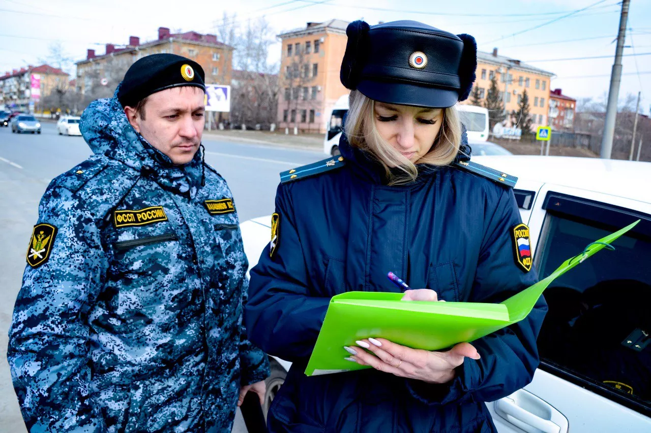 У омича конфисковали автомобиль за неоплаченные штрафы