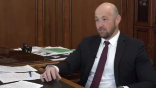 Министр транспорта и дорожного хозяйства Омской области Динар Курманов рассказал, что считает приоритетным в своей работе