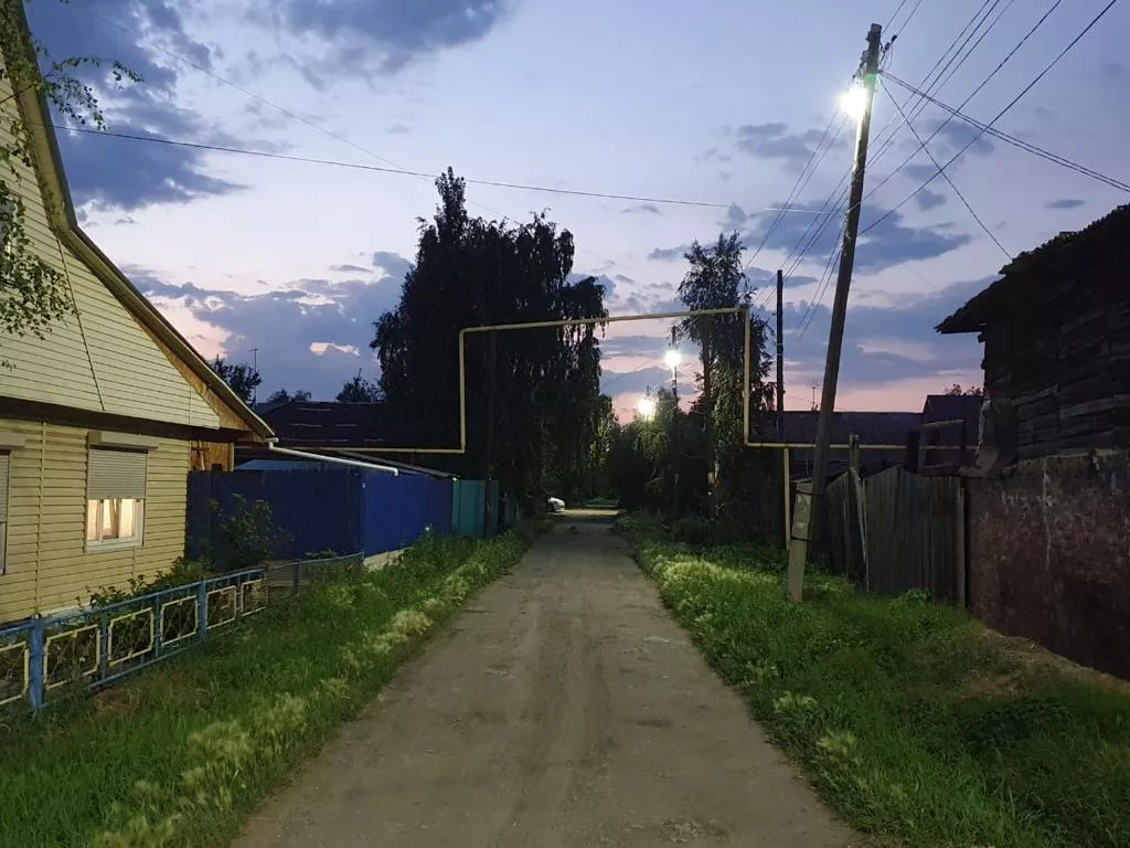 В Омске на улице Усадебной установили 12 современных светодиодных ламп