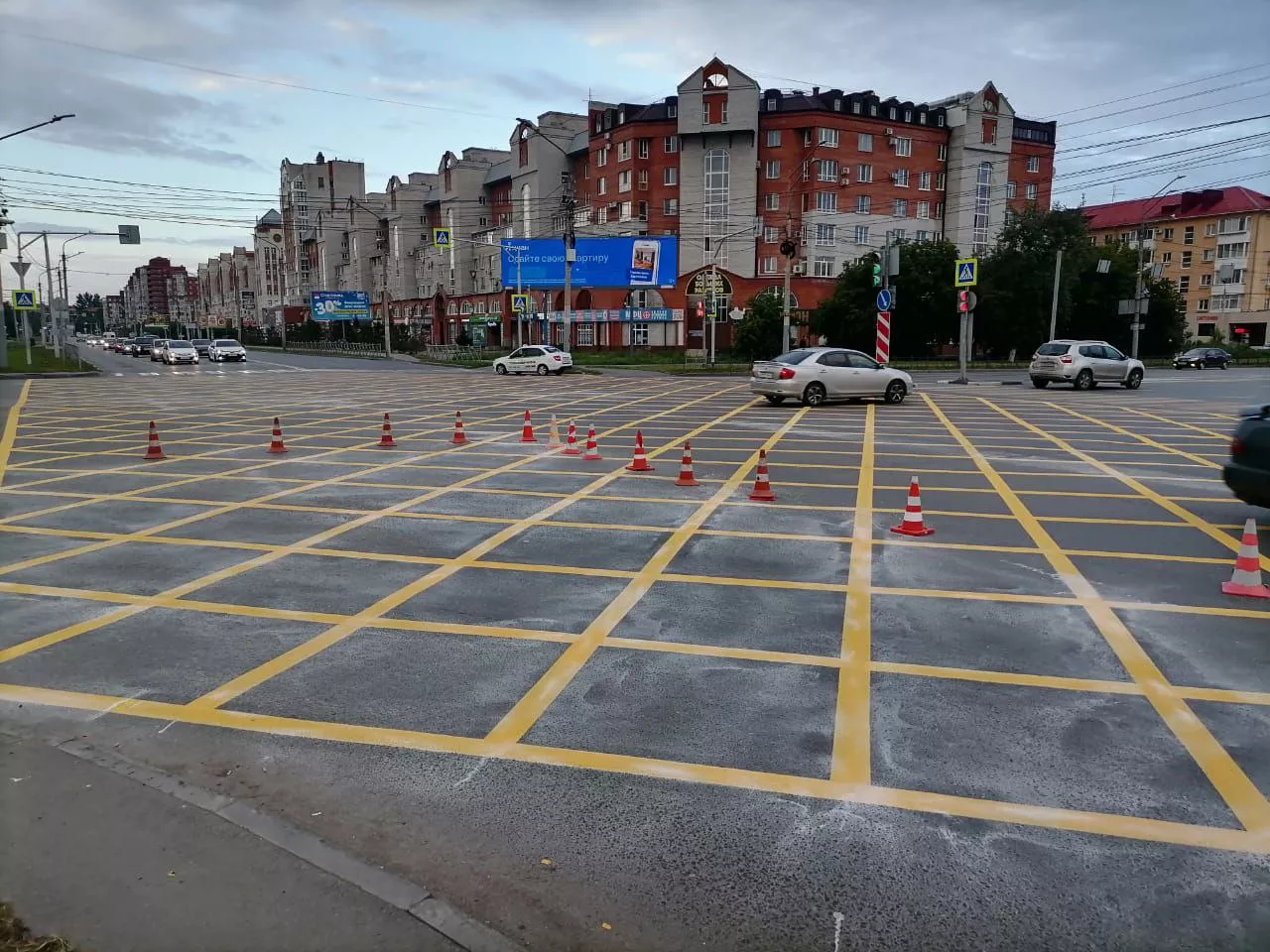 В Омске восстановили «вафельную» разметку