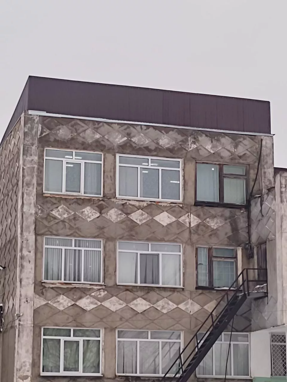 В Русско-Полянском районе восстановили крышу после урагана