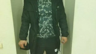 В Омске мужчина ограбил пенсионерку в торговом комплексе