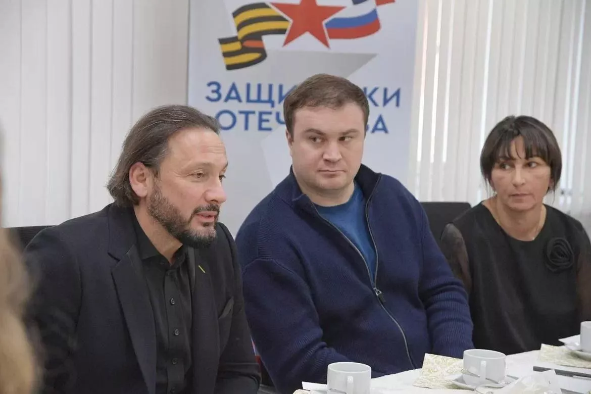 Виталий Хоценко и Стас Михайлов поддержали бойцов Омской области