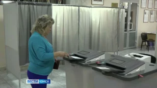 Больше сотни омских школ уходят на дистант из-за выборов президента