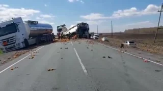 На трассе Тюмень – Омск четыре фуры стали участниками ДТП