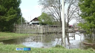 Жители, пострадавшие от паводка, на севере региона продолжают получать финансовую помощь