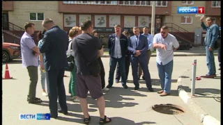 Стоками топит сразу несколько подвалов на ул. Пригородная в Омске