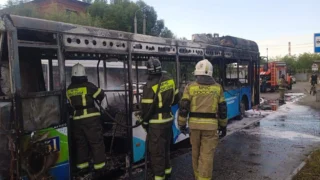 В Омске сгорел пассажирский автобус №22
