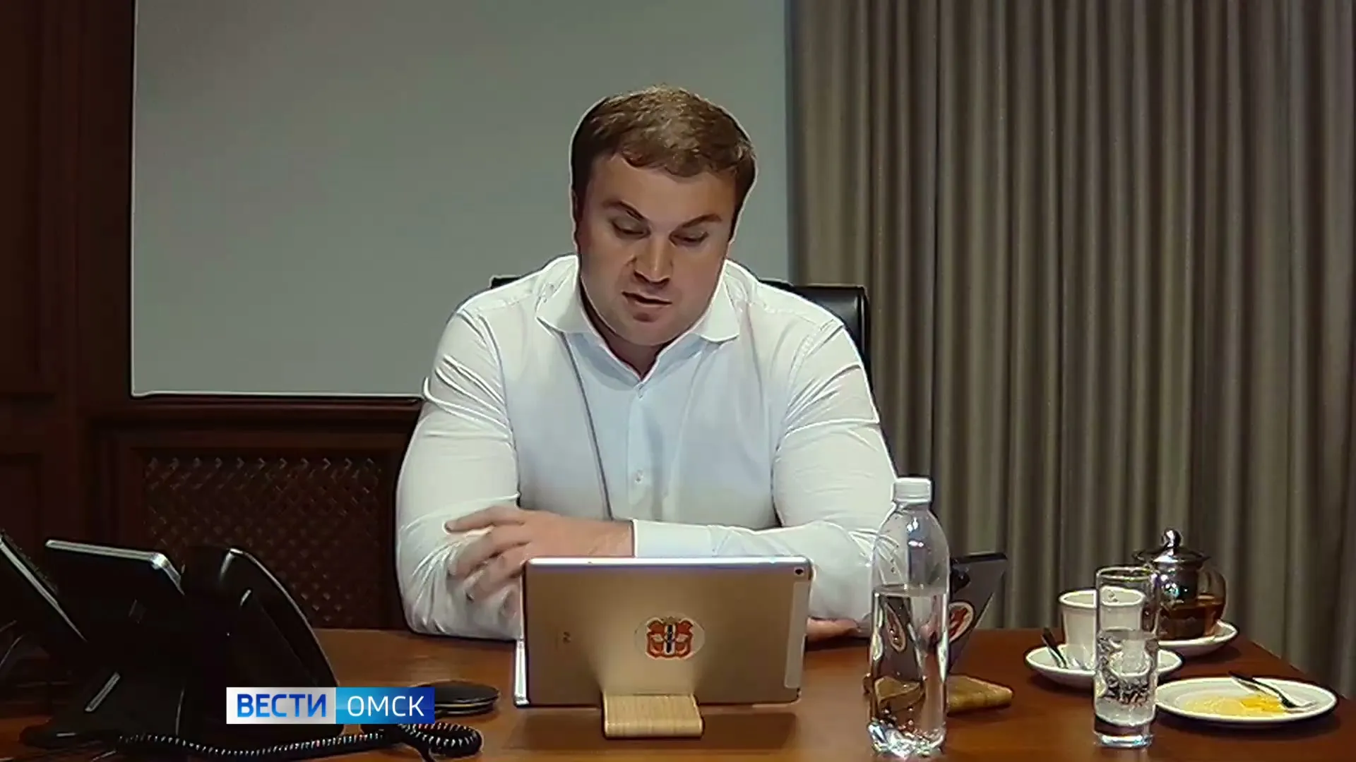 Глава региона Виталий Хоценко ответит на вопросы омичей в социальных сетях