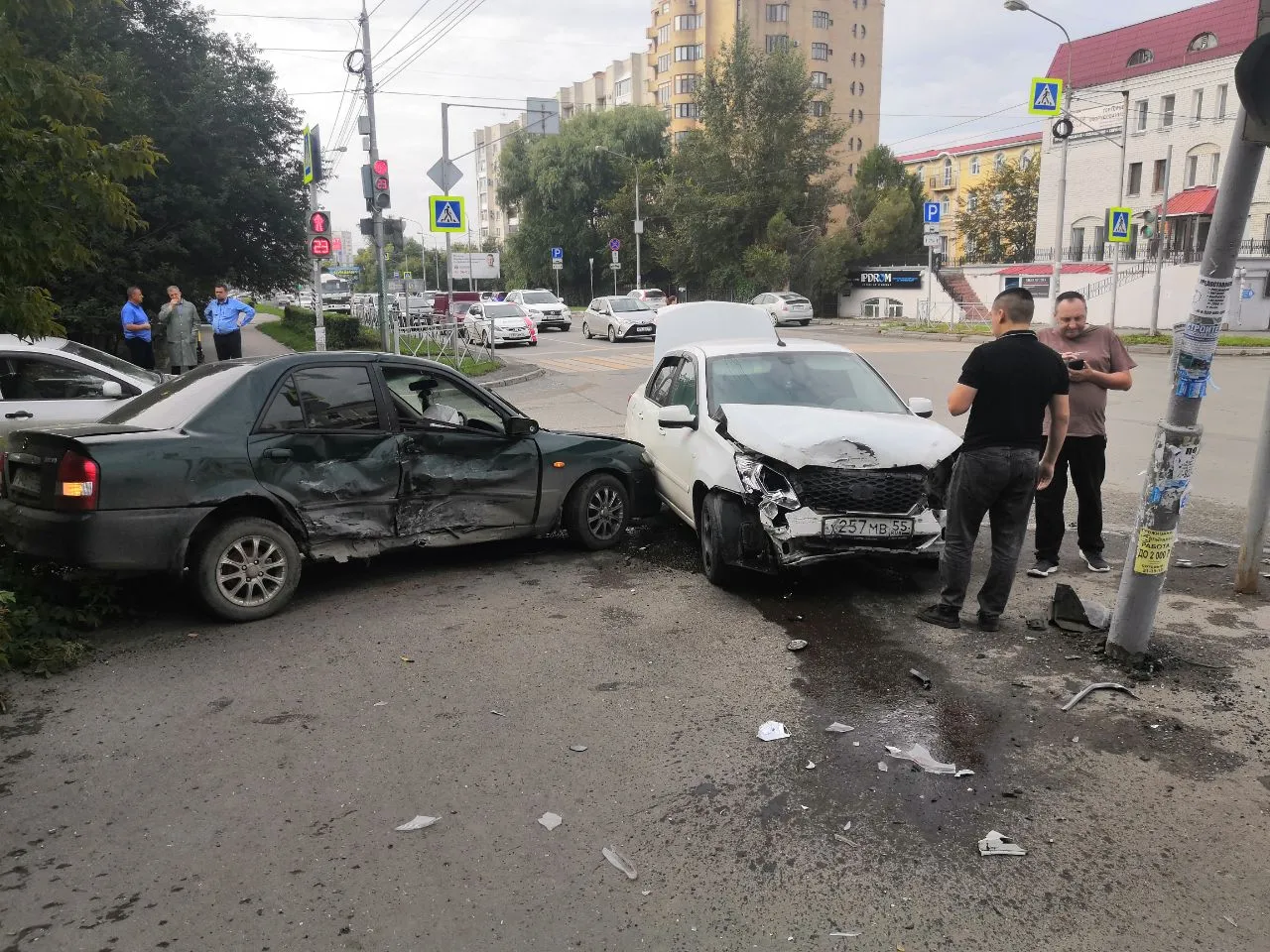 В Омске в центре города произошла авария