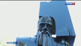 Памятник Достоевскому «Крест несущий», который в Омске появился 25 лет назад, обновили