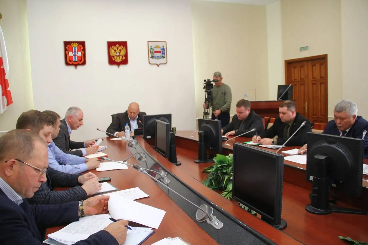 Ситуация с подключением жилья к теплу в Омске находится под личным контролем главы региона