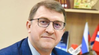 Министр образования Омской области Иван Кротт покидает свой пост