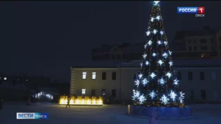 На Омской крепости официально и с размахом открыли главную новогоднюю ёлку города