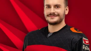 Омский «Авангард» обменял нападающего Александра Яремчука в ХК «Сочи»