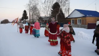 Омичи отметили Старый Новый год колядками