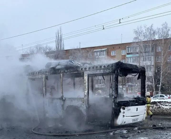 В Омске из-за пожара временно изменилось движение троллейбусов