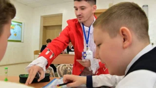 Пять омичей вышли в финал областного этапа конкурса «Учитель года России 2025»