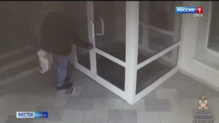 В Омске, чтобы скрыться, вор заснул в подсобке