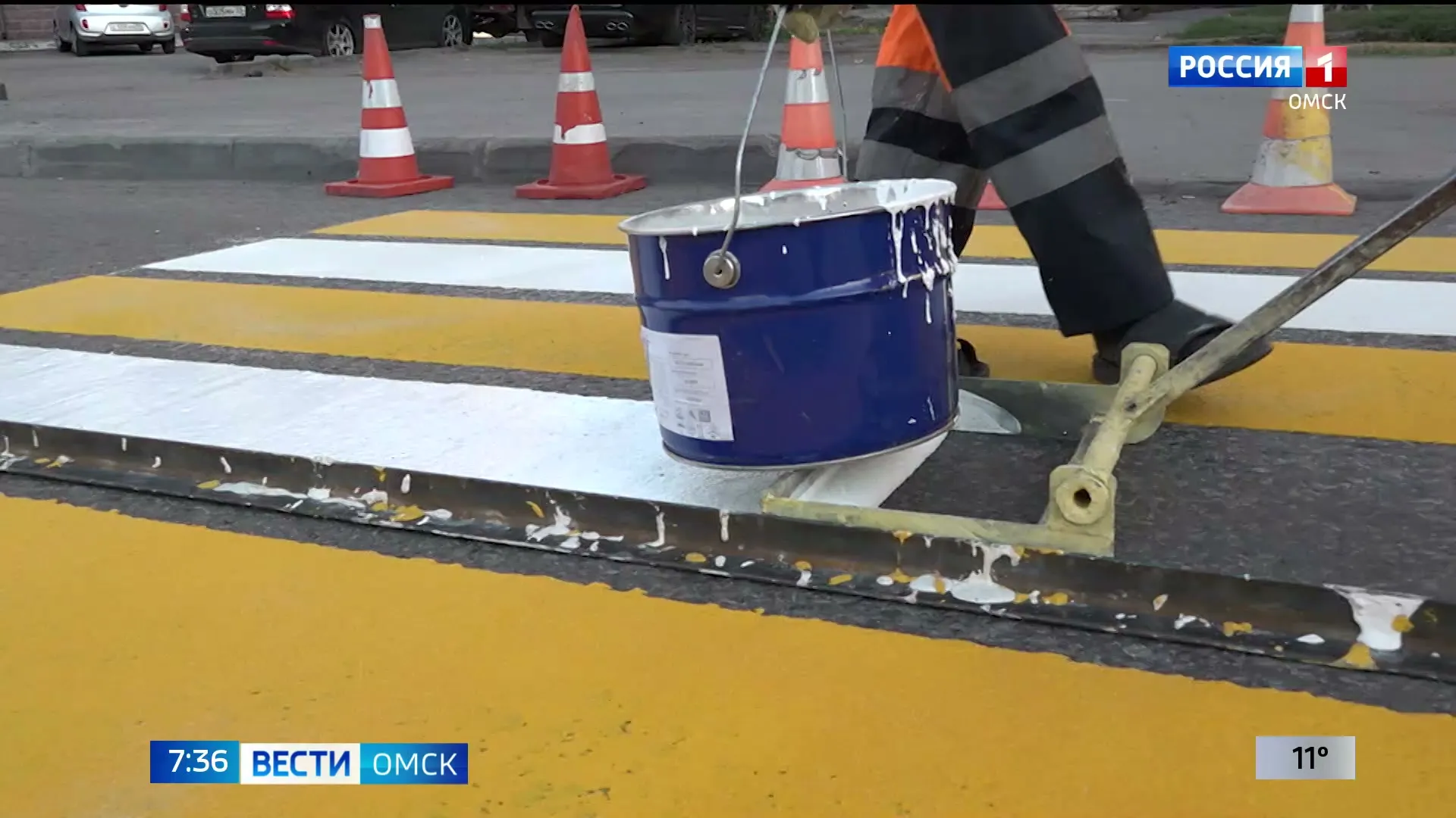 В Омске начали наносить дорожную разметку
