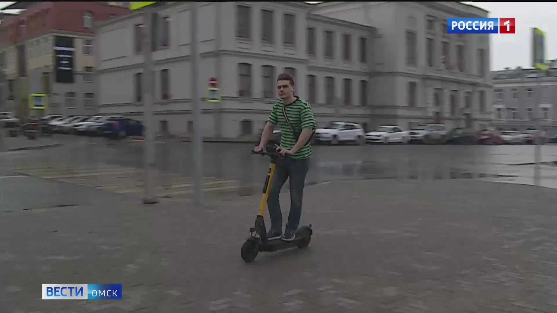 В Омске с началом сезона появились фиолетовые самокаты
