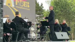 В Омске на пешеходном Любинском проходит культурная программа
